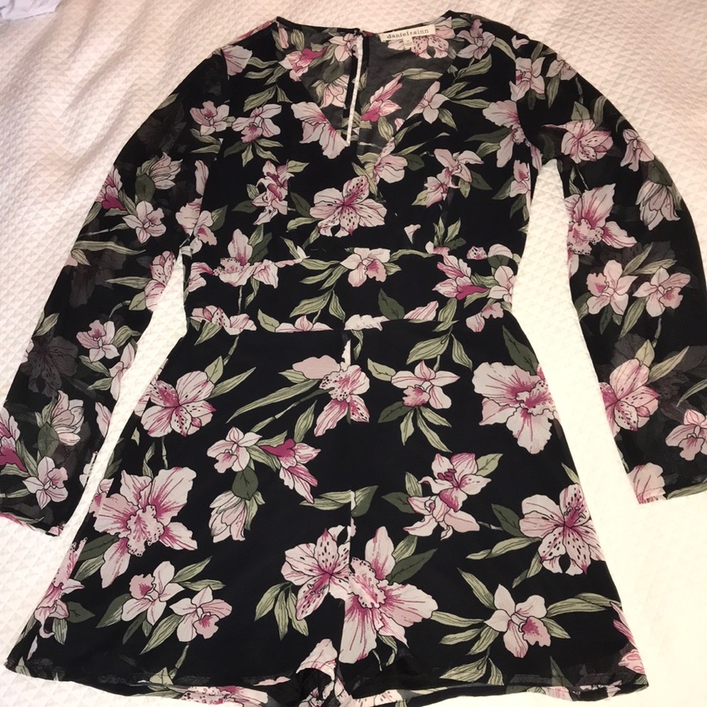 Floral Romper, size XS